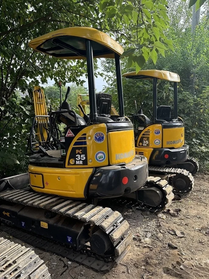 Мини-экскаватор Komatsu PC01 небольшой 2 тонны 3 гусеничный экскаватор