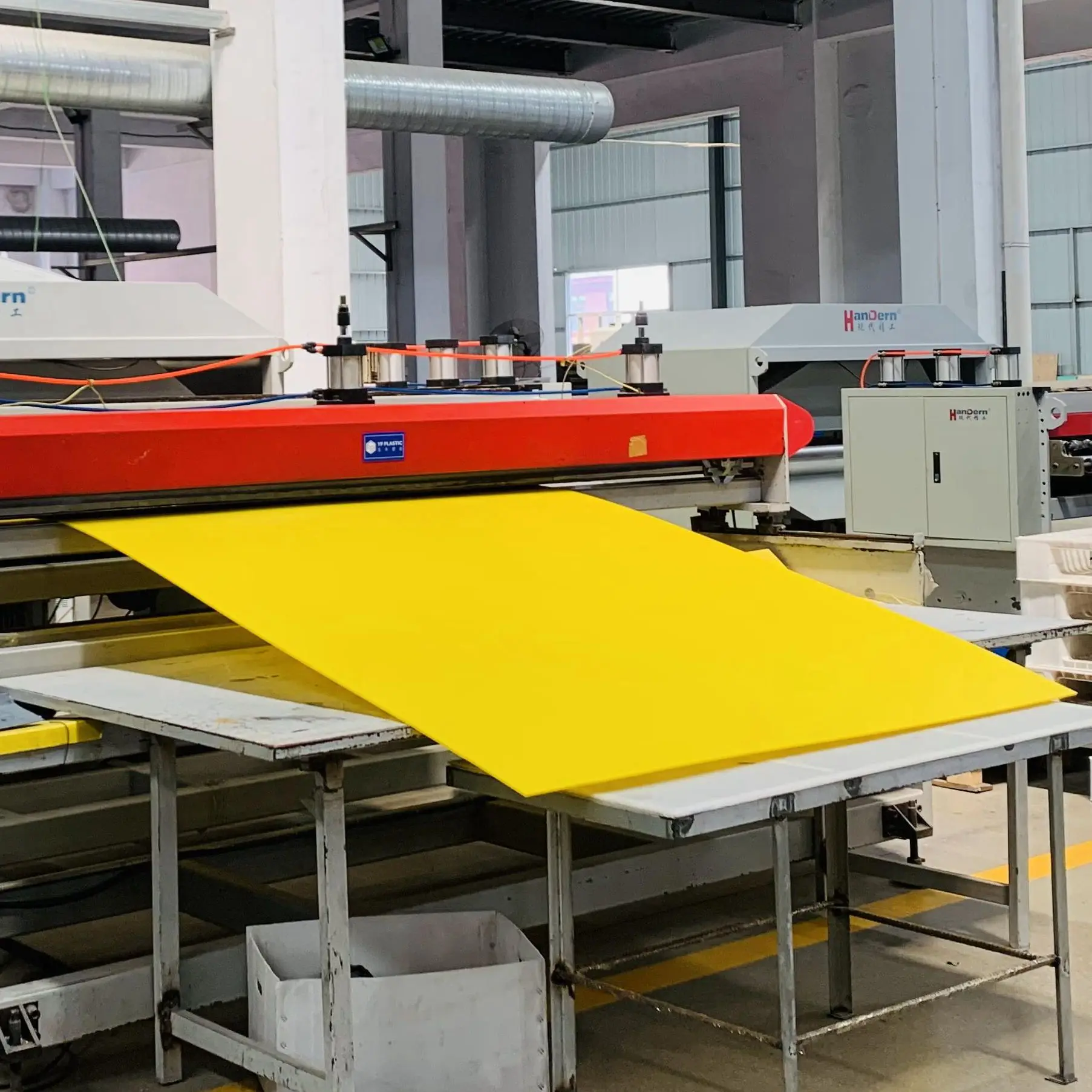 YF 4mm 5mm Plastic Panels Sheet Board Corrugated Plastic Bottle Divider Layer pad