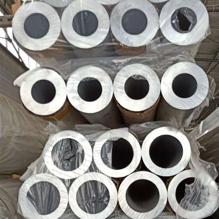 High performance smooth surface round aluminium extruded alloy pipe