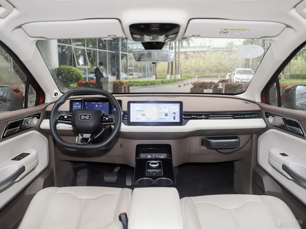 AIWAYS U5 Pure Electric 405KM Battery Life Support Fast Charge 5 Doors 5 Seats Midsize SUV Cars Used Electric Vehicles Ev Cars