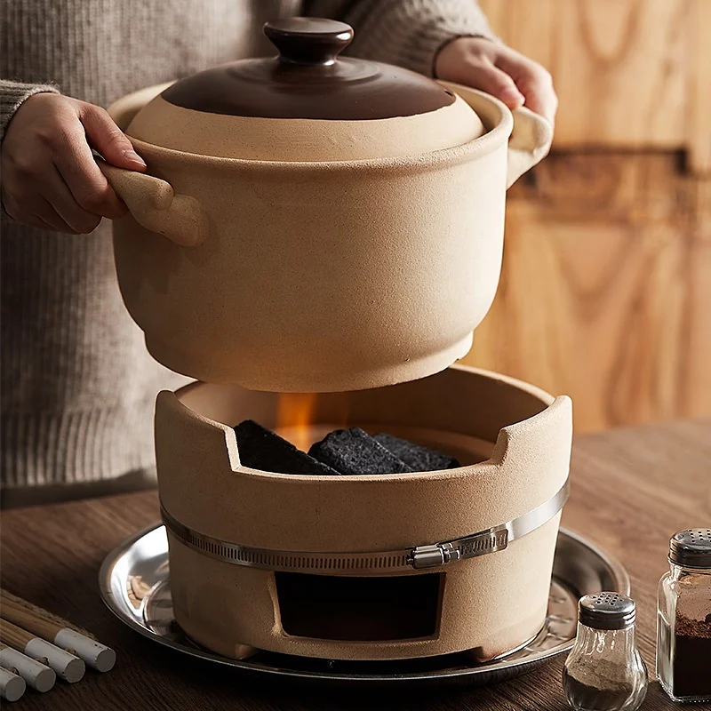 Household Old Fashioned Clay Fire Stewed Casserole Chrcoal Stove Barbecue Stove with Stainless Steel Baking Tool