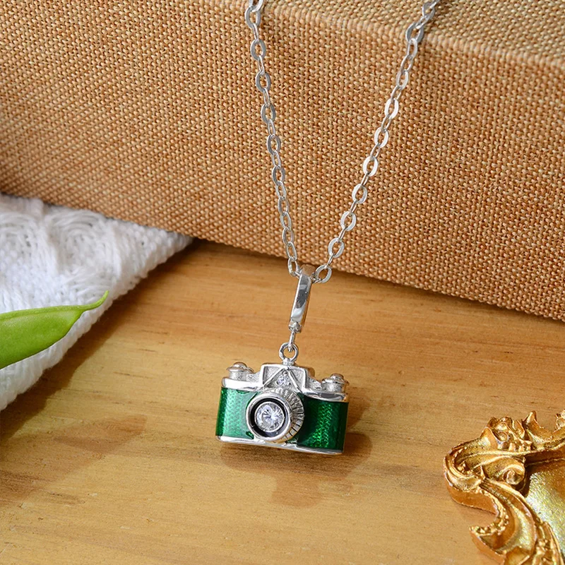 New design Custom 925 sterling silver necklace Emerald green Cute Hidden Camera Pendant With Zircon Necklace