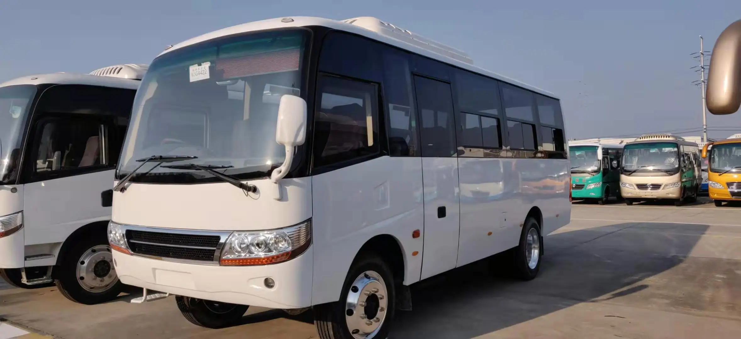 7 5 тонн среднего внедорожного автобуса Лидер продаж с автоматическим механизмом кондиционера готовым в наличии