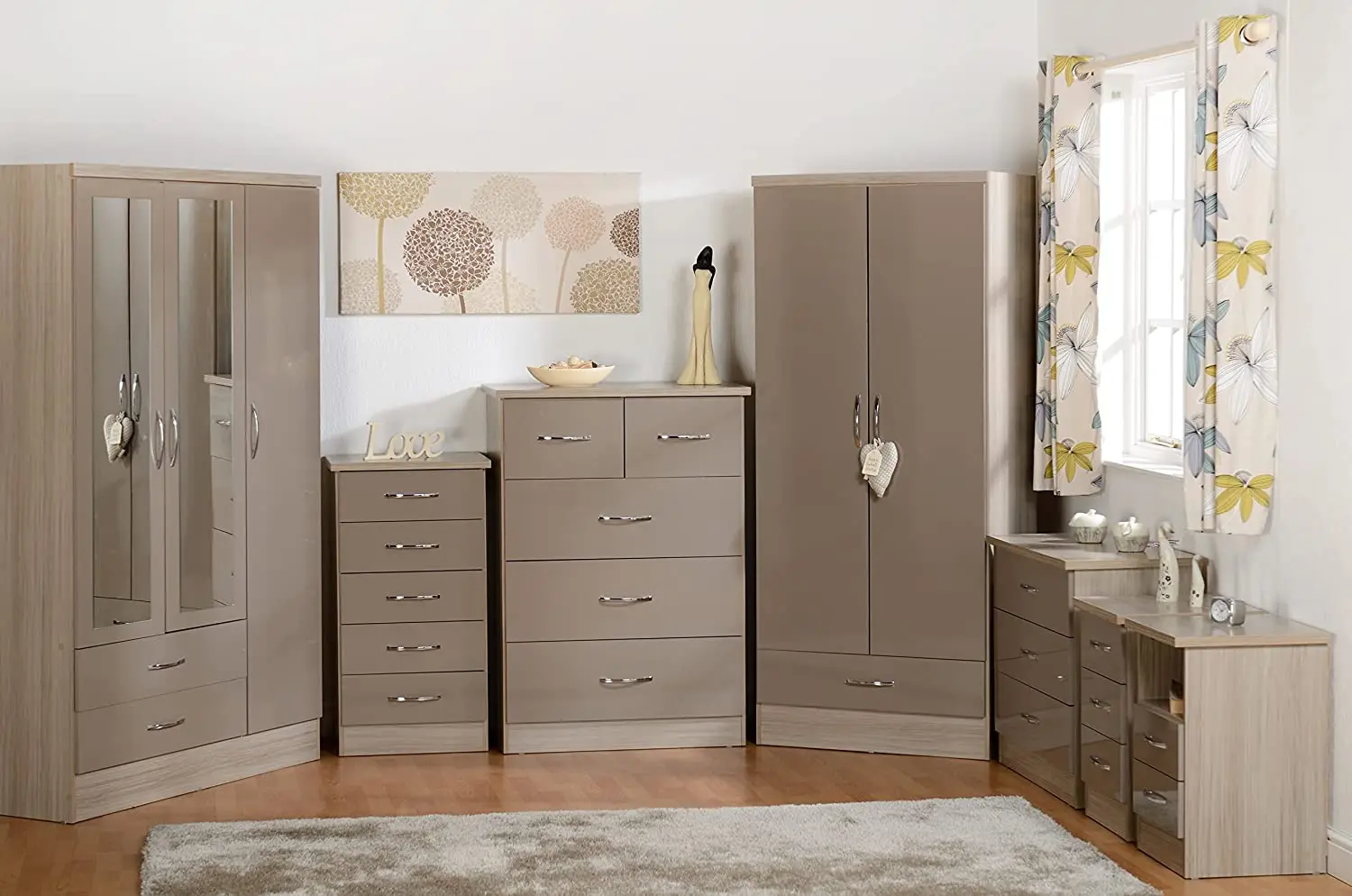 4 In 1 Mdf  Furniture Cheap Small Spaces Three Door Corner Bedroom Wooden Cheap Wardrobes Design Pictures For Sale