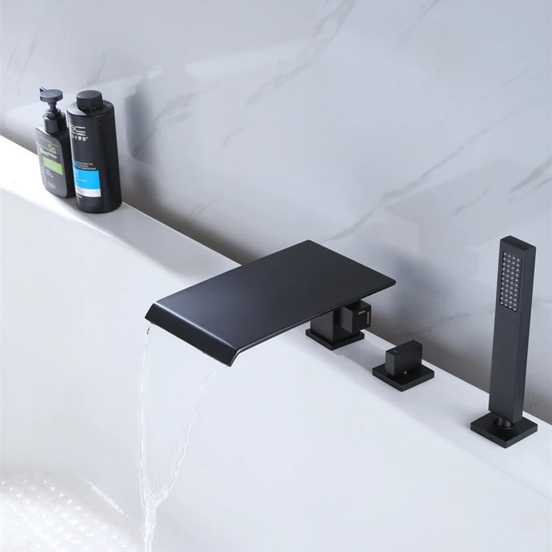 Lusa Wholesale Hot Sales Dual Handle Solid Brass Waterfall Bathroom Tub  4 holes Mouted Mixer with Shower Bathtub Faucet