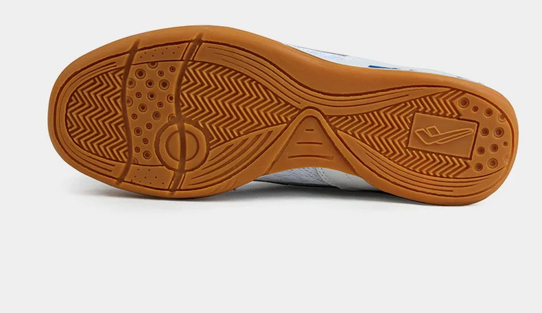 
 Обувь для взрослых и детей для настольного тенниса удобная, противоскользящая и дышащая.  