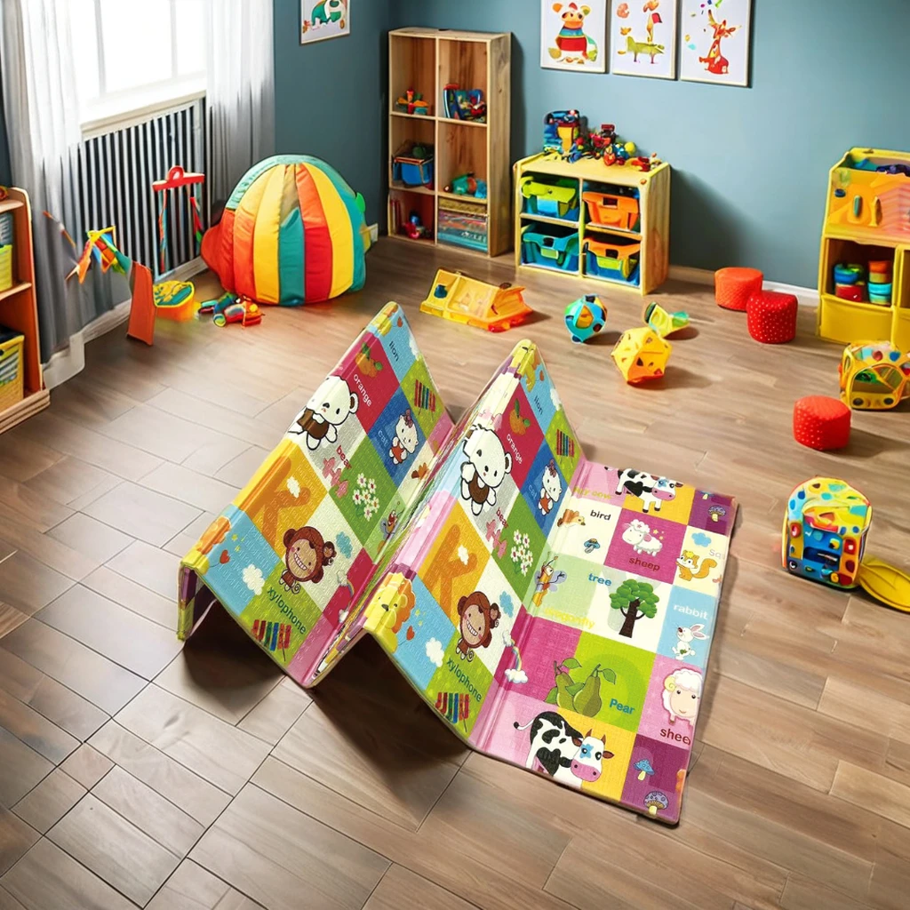 XPE  baby playing mat- Eco-friendly toys Game Folding Floor Crawling baby activity mat water resistance foldable mat in China
