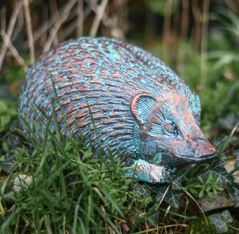 Unique Antique Designer Garden Bronze Rat Sculpture for Garden Decoration from India for Sale