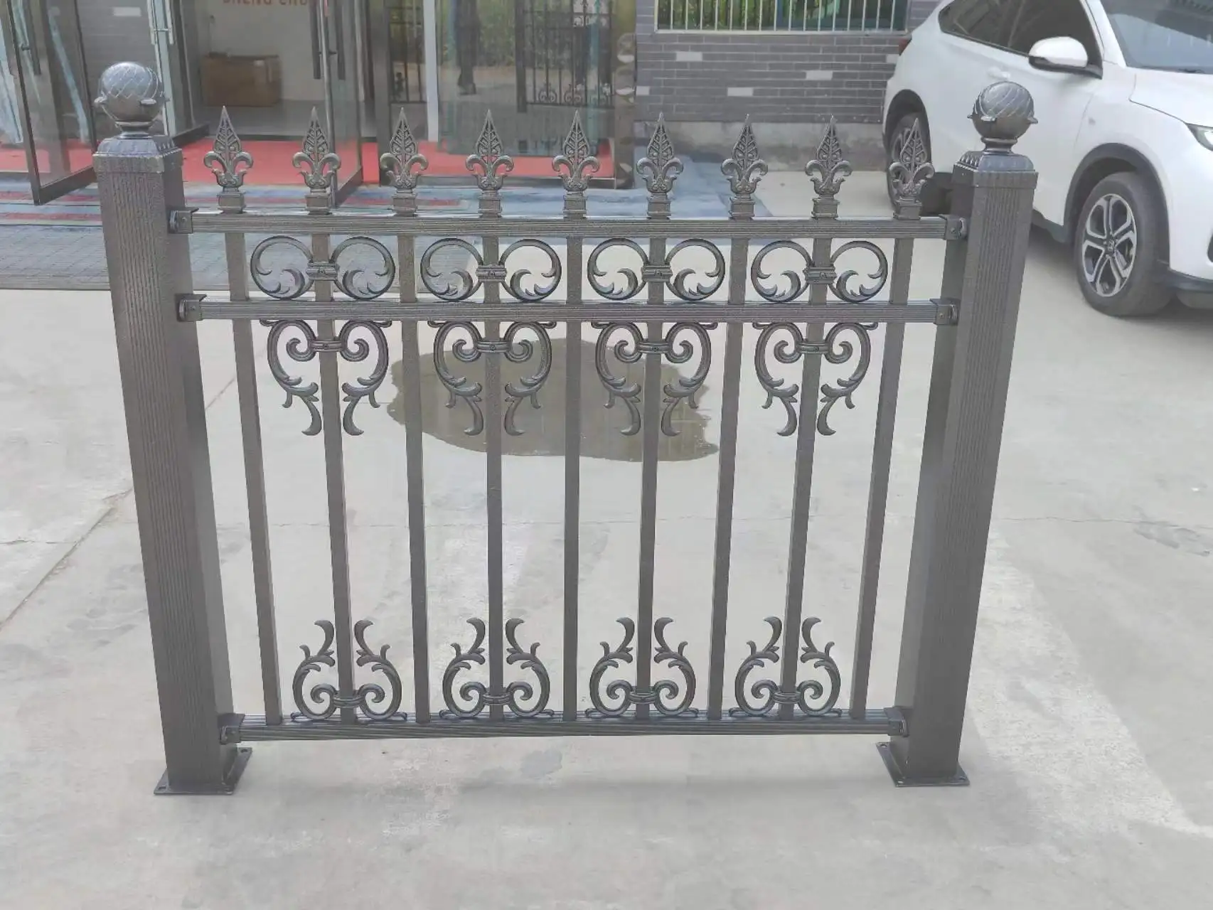 Galvanized steel fence wrought iron steel fence bent top fence