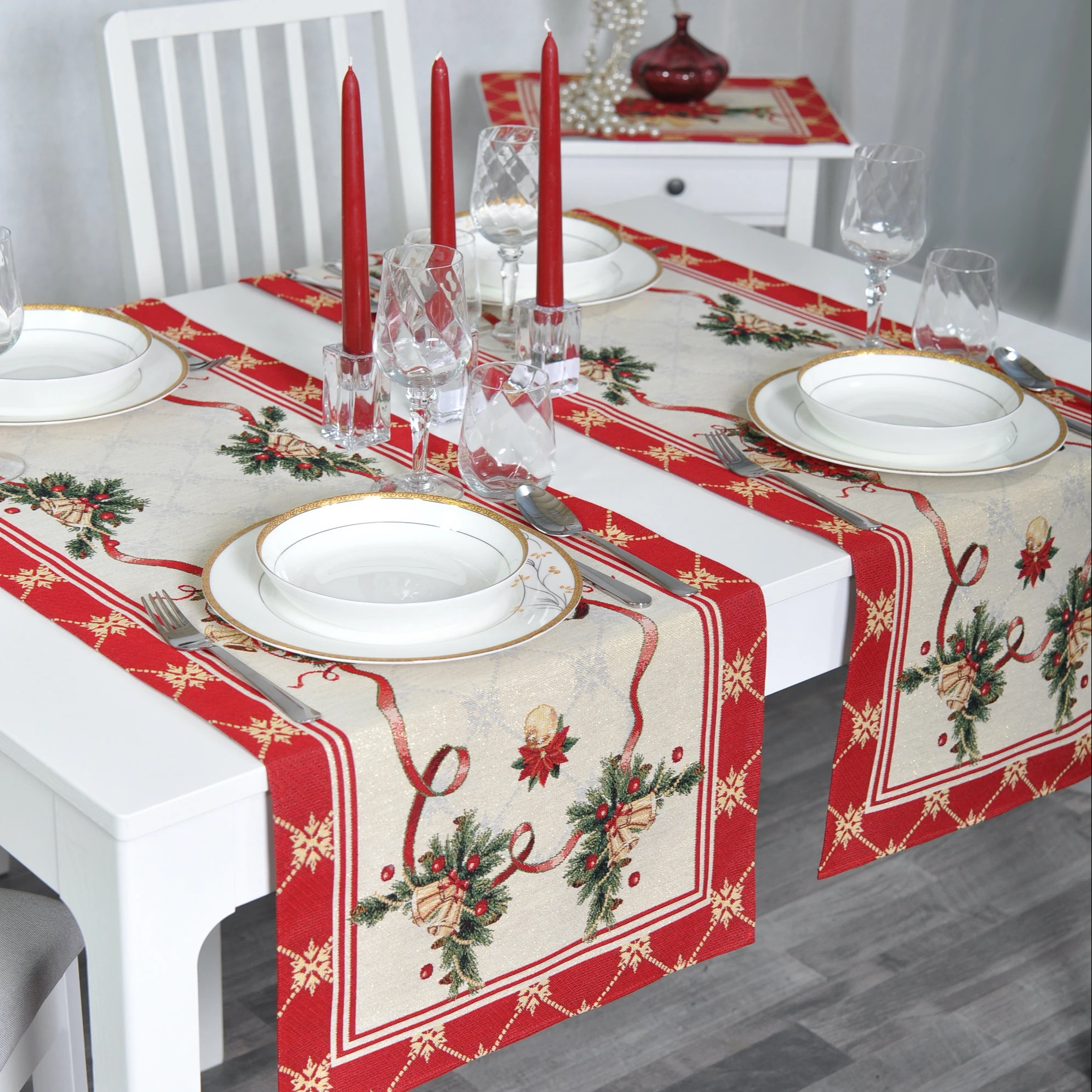 New Commodity Custom Printed Red Christmas Holiday Dining Table Runner