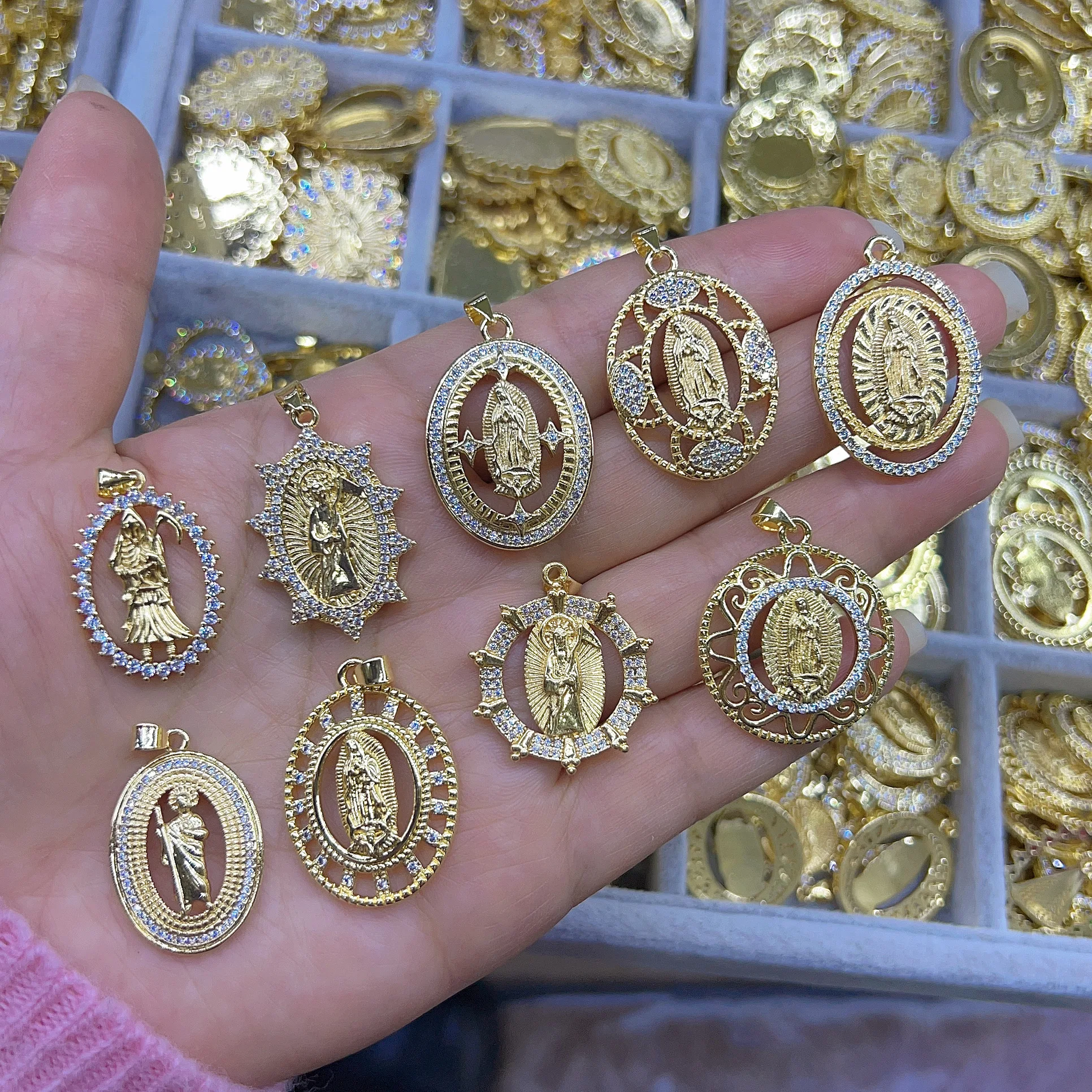 24K gold Plated Good Luck Protection Virgin Mary Pendant Dainty Religious Virgen de Guadalupe Charm Pendants religious jewelry