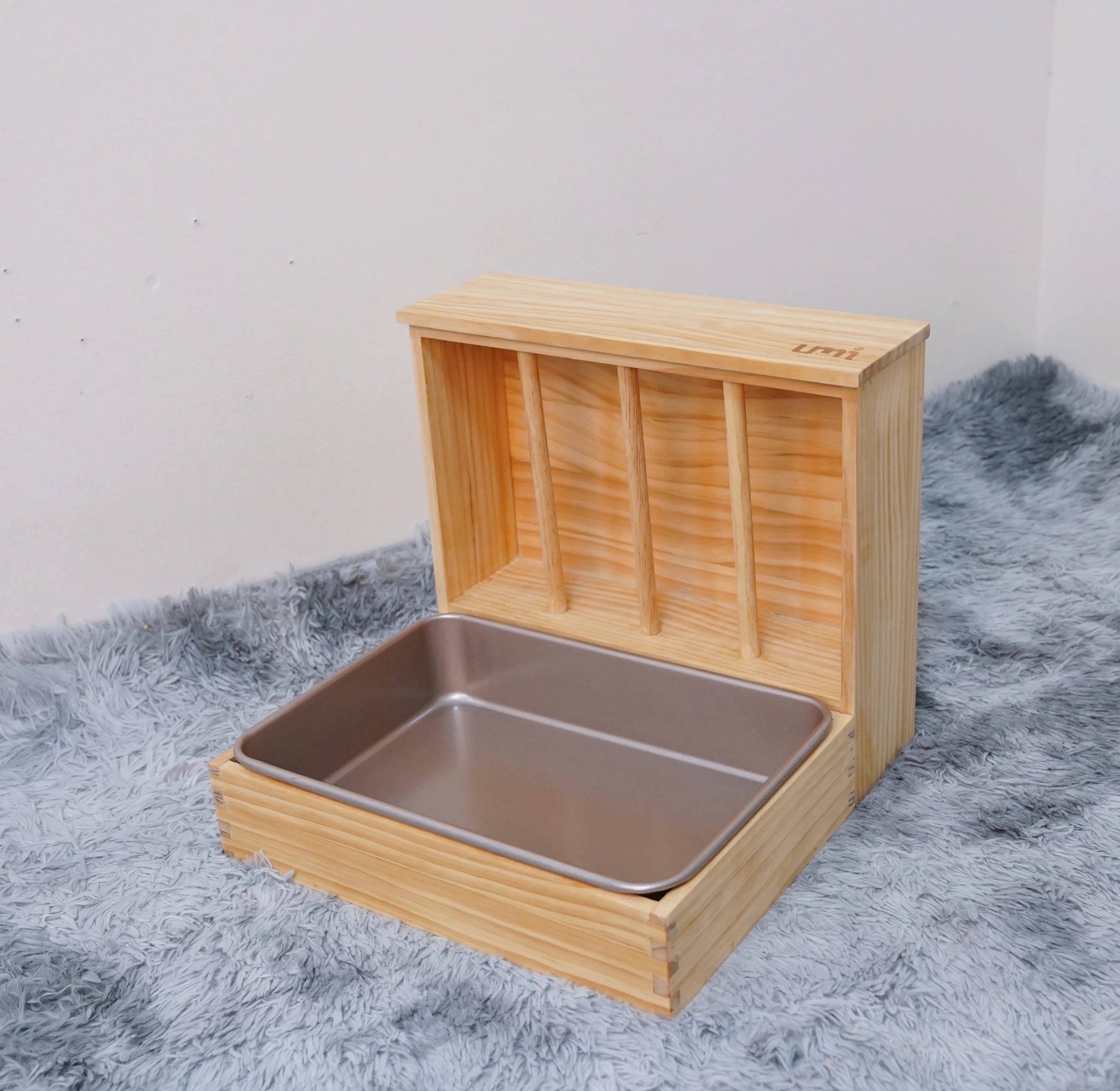 New Pet Toilet rack Potty Trainer Chinchilla Rabbit Hamster Litter Box With feeding rack