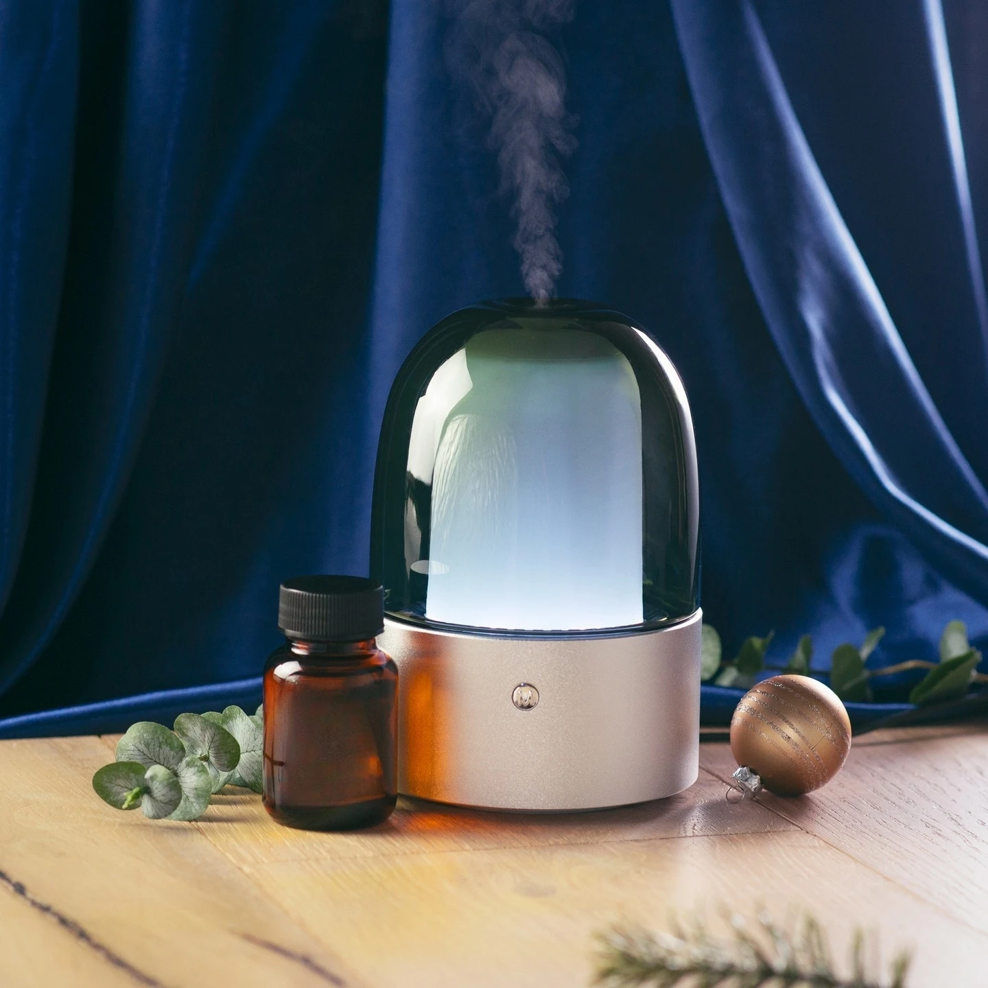 Crearoma Portable LED ambient lighting with powerful nebulizing technology  scenting  machine