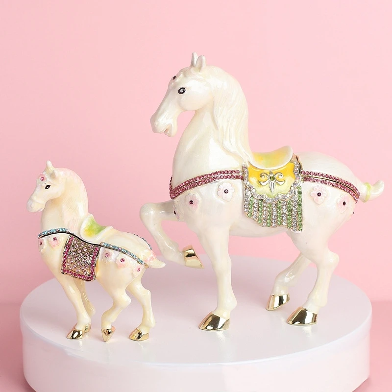 Hot Selling Horse Shaped Creative Home Decor Exquisite Jewelry Box Luxury Metal Enamel Color Handicrafts Gift Wholesale