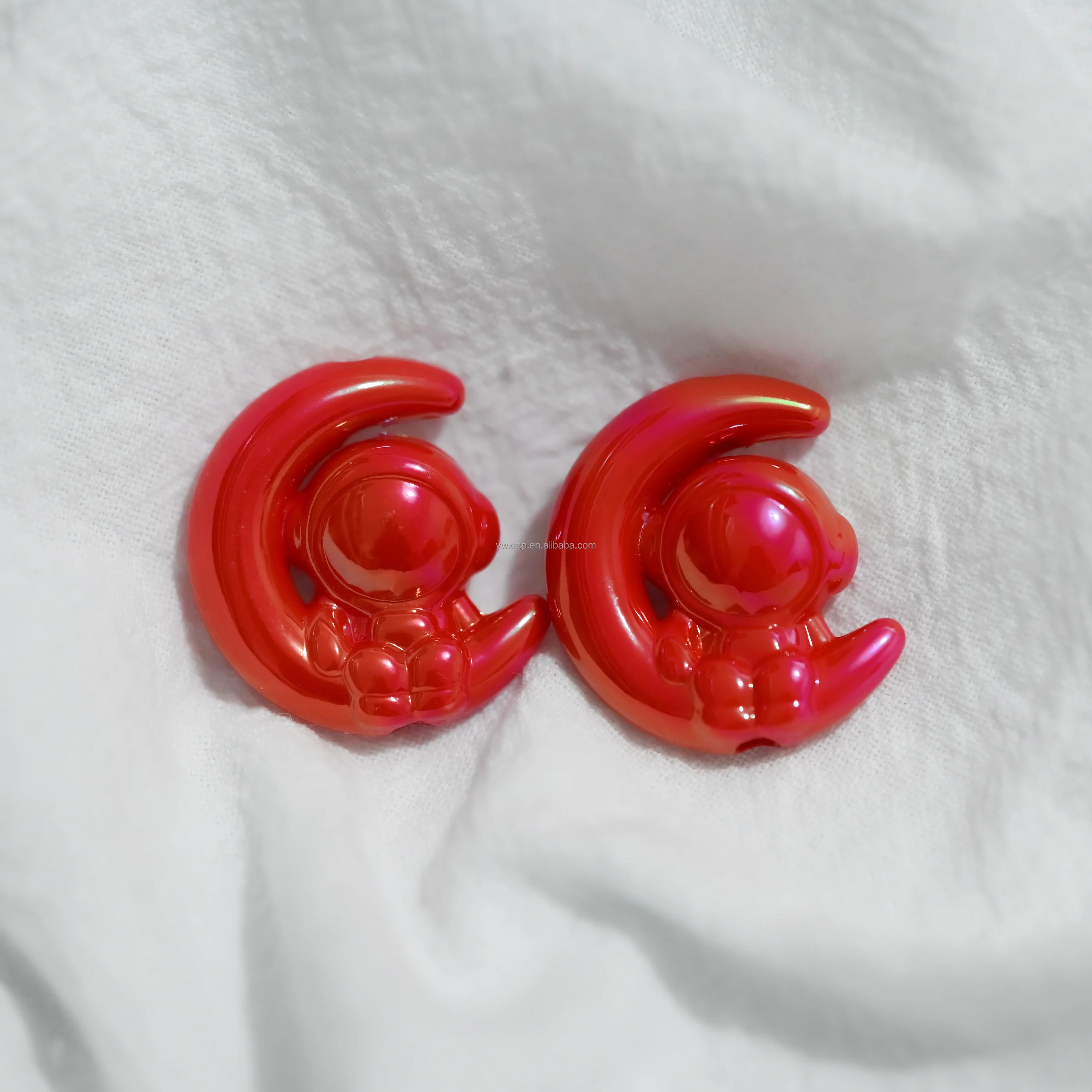 Acrylic cartoon astronaut moon landing alien bead vertical hole bead pendant DIY hand-painted bead pen car hanging accessory