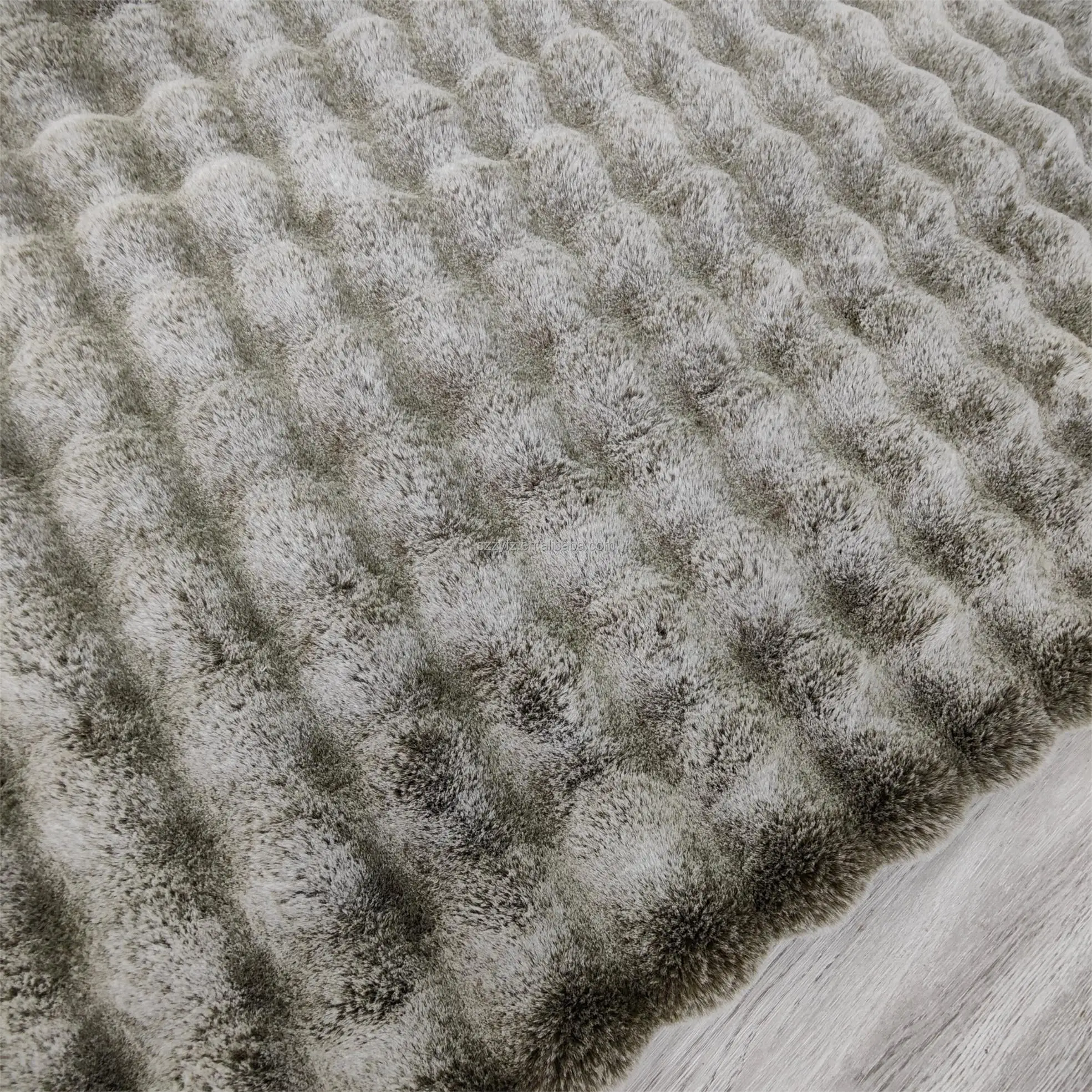 Factory Customized Wholesale Warm Luxury Rabbit Fur Fabric Hot Sale Blanket Faux Mink Bubble Heavy Weight Fleece Fabric