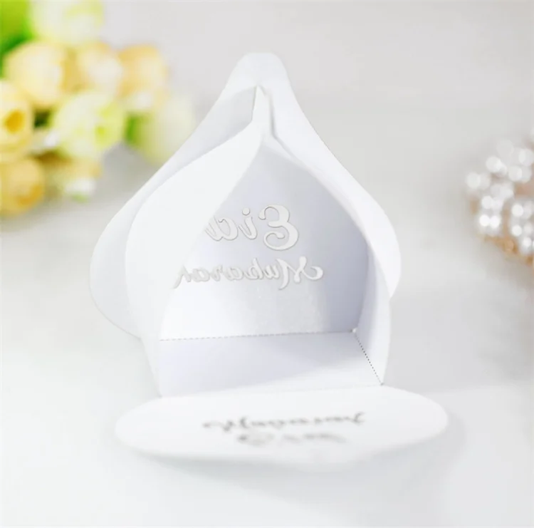 2024 New Arrival Small Wedding Candy Gift Box Luxury Glitter Favor Gift Box With Pearl And Ribbon For Guest