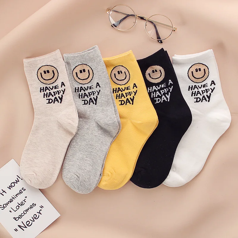 
Smiling Face Letter Simple Jacquard Stylish Casual Crew Women Socks 