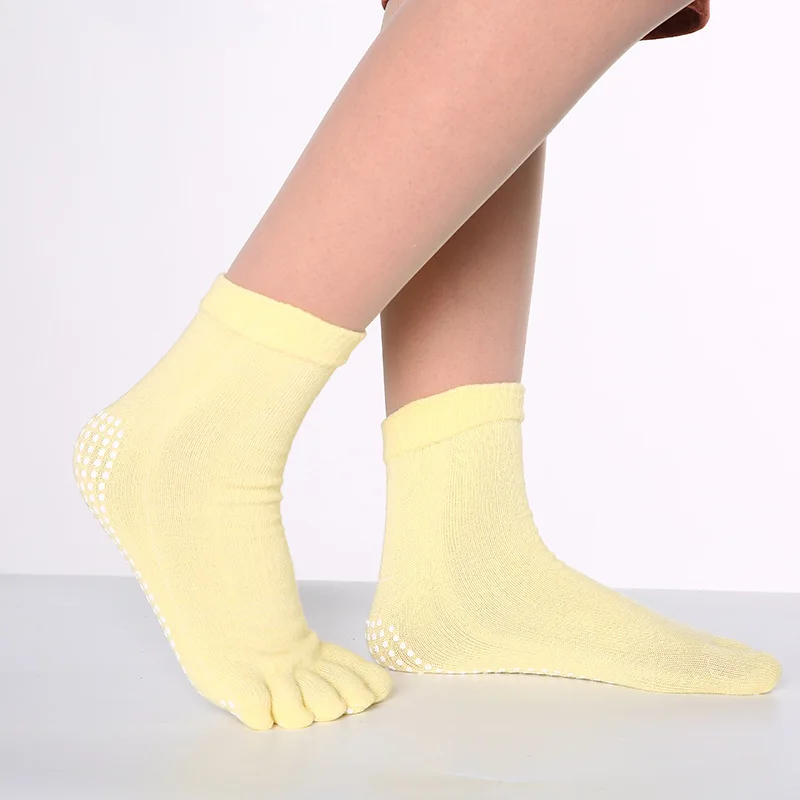 Yoga Non Slip Pilates five-finger socks Barefoot women sports 5 toe socks