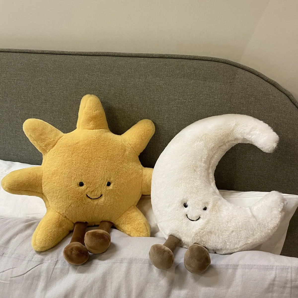 Adorable Smile Face White Moon Yellow Sun Plushie Stuffed Cute Cartoon Weather Plush Toy Sofa Decoration Bedroom Pillow