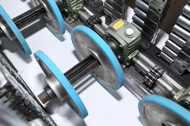 cold pvc paper veneer glue profile wrapping machine