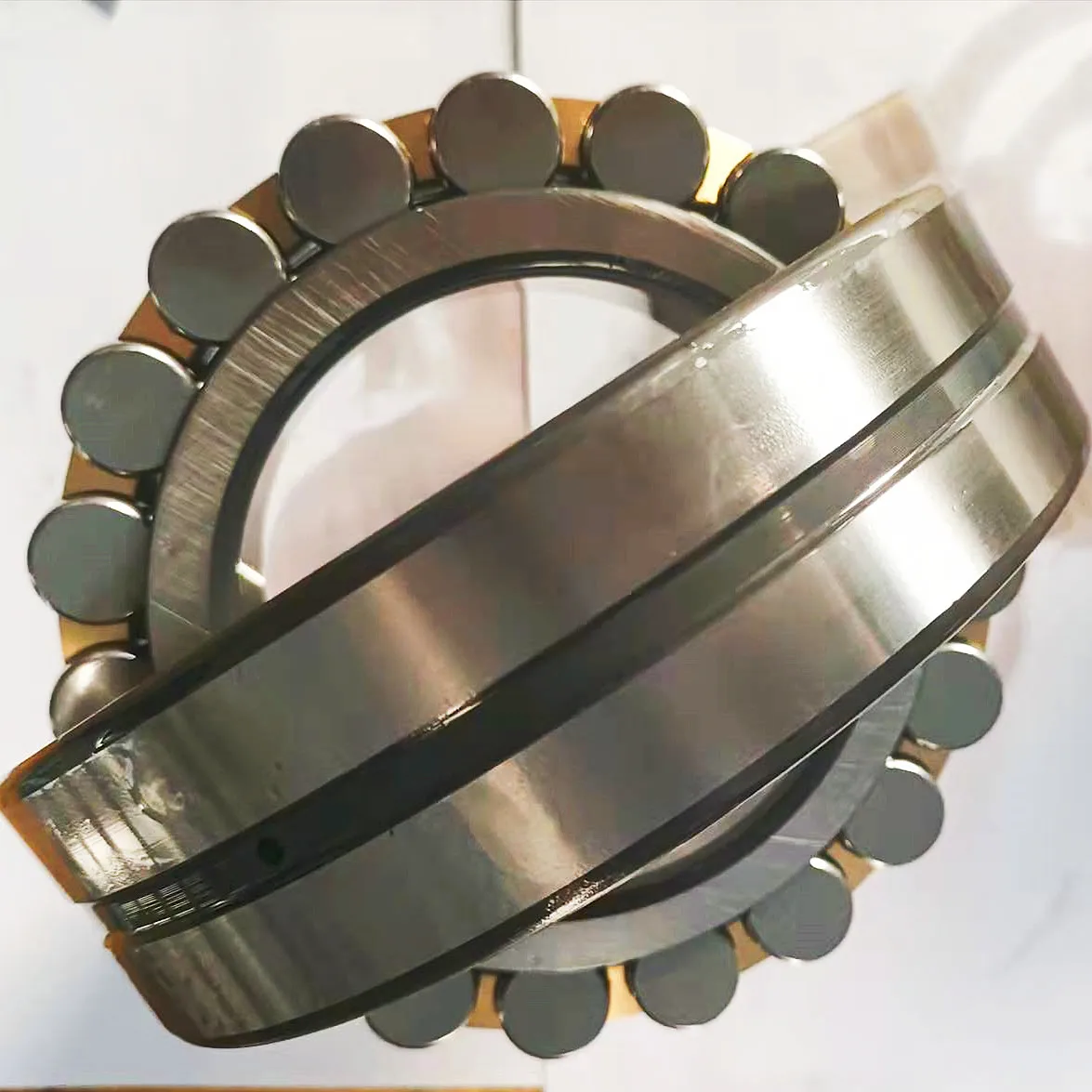 Spherical Roller Bearing 22322 22324 22326 22328 22330 22332 22334 22336 22338 22340 22344 22348 Ca Cc Mb E K W33 C3 Gcr15/p6