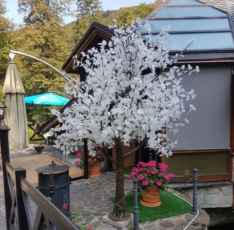 Outdoor white maple LED Christmas tree