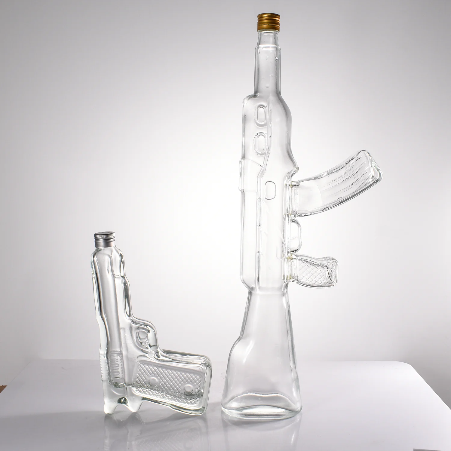 New exquisite AK47 gun shaped liquor bottle/750ml glass bottles for wine/vodka gun bottle with stopper