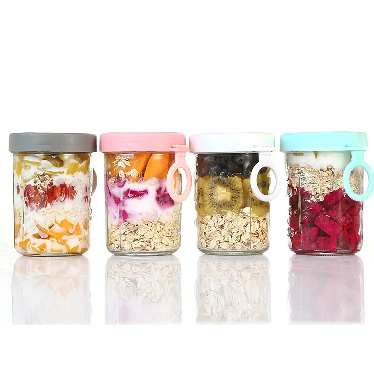 Factory price Stock 12oz glass food storage jar with colored lid and stainless steel spoon Overnight oats Mason jar