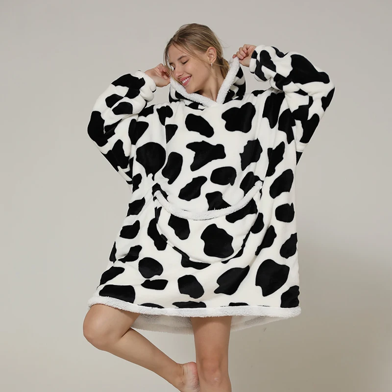 Luxury Flannel Blanket Wearable Cow Blankets Hoodie Cozy Comfy Huggle Blanket For Women