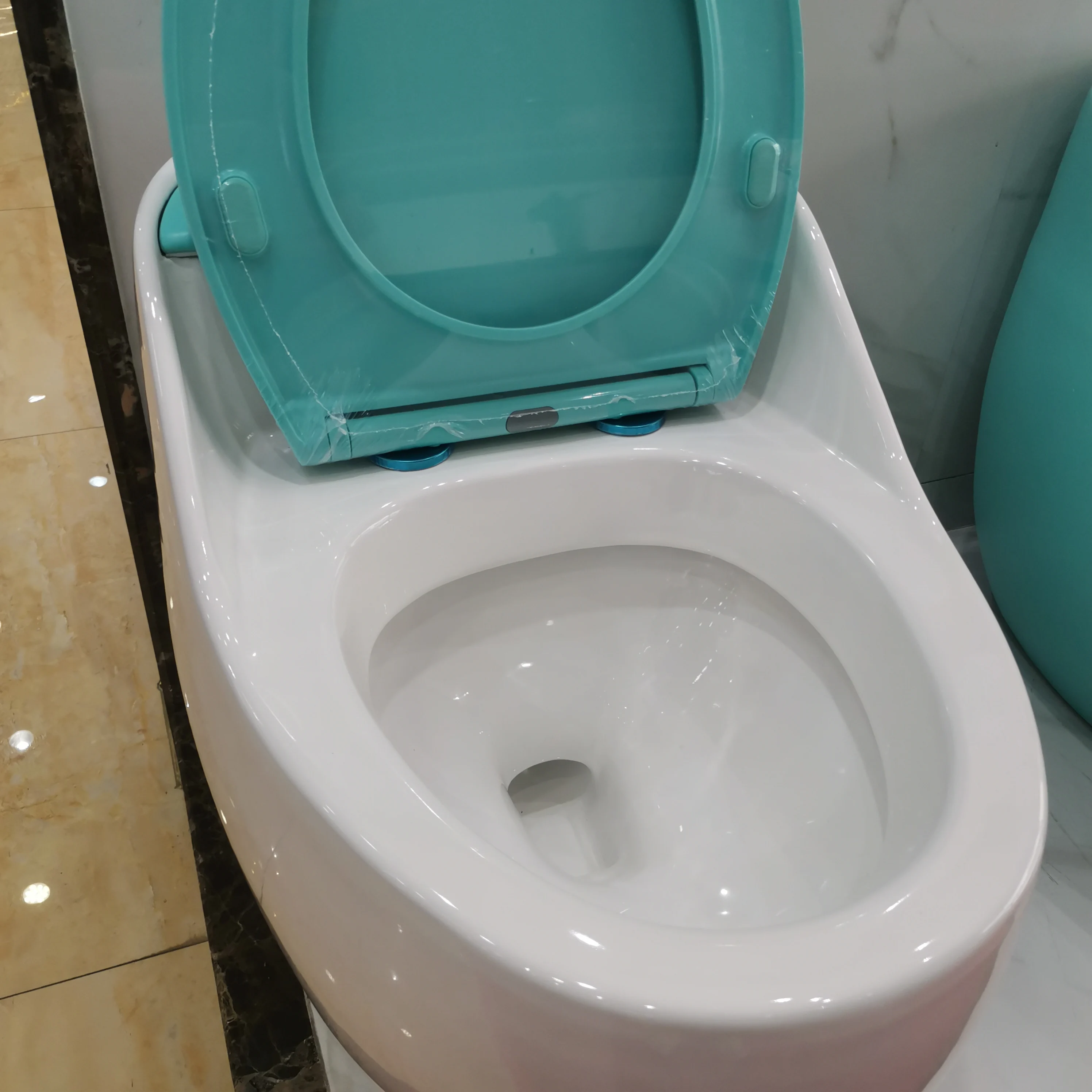 High Technology Floor Mounted Wc Toilet Color Blue And White Siphon One Piece Toilet