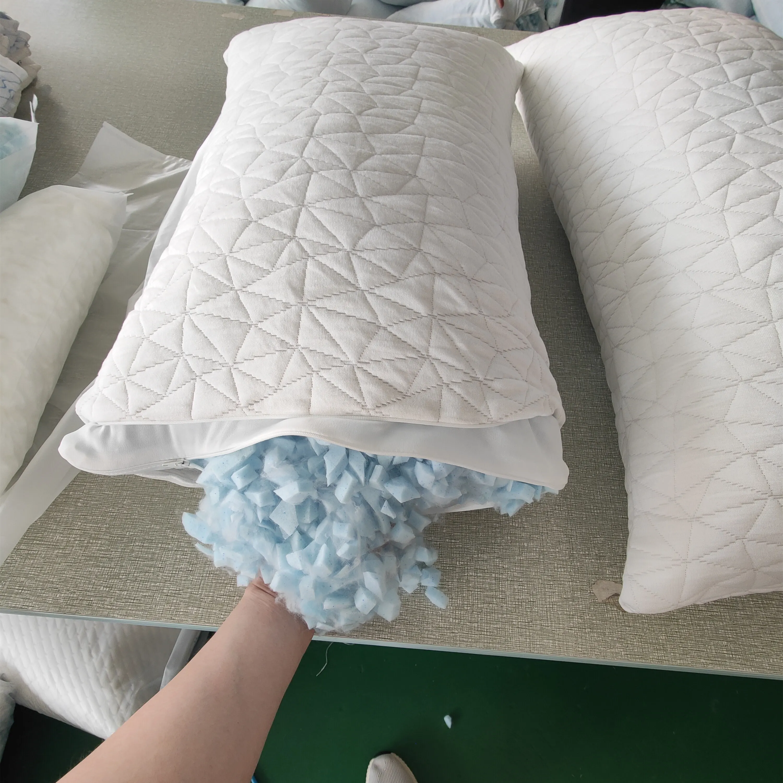 Shredded Memory Foam Pillows Ergonomics Sleep Pillow Adjustable Neck for Sleeping