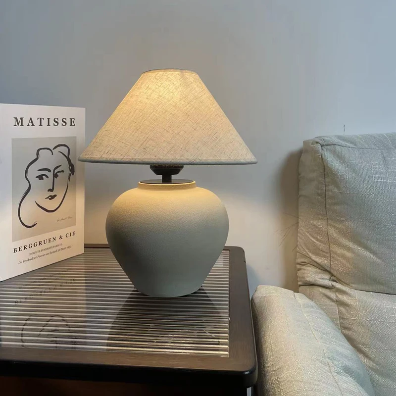 High quality cheap price home creative ceramic table lamp Japanese hotel living room bedside desk lamp