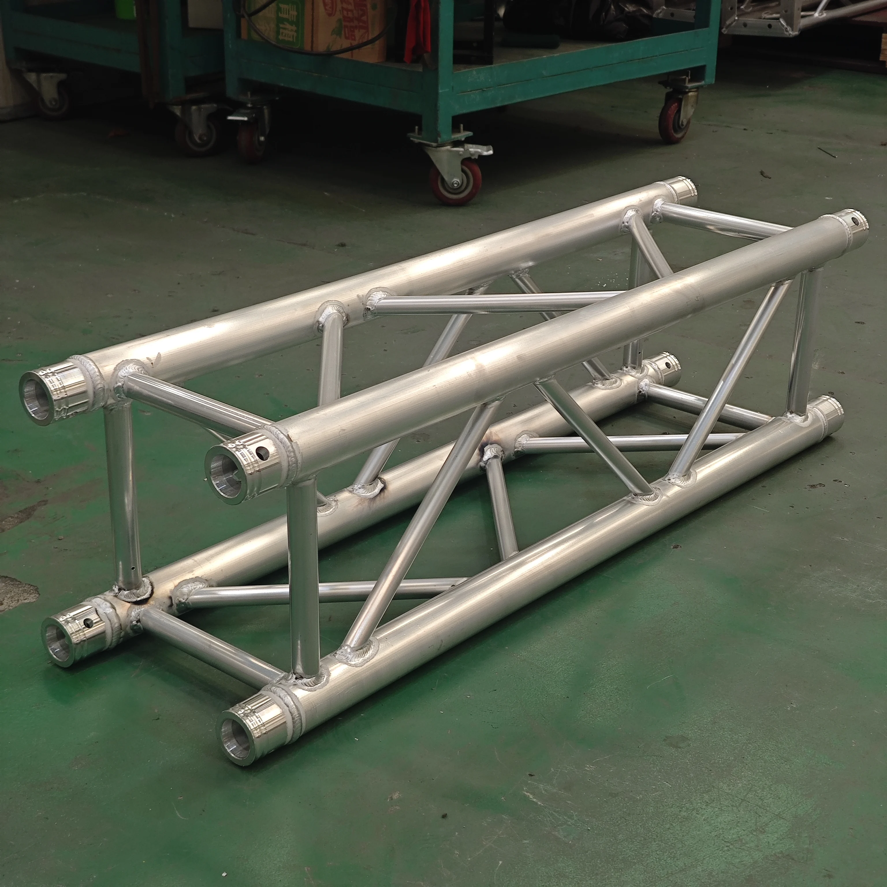 Outdoor LED Screen Mobile Audio DJ Lighting Stage Equipment Professional Custom 290*290mm Lightweight Truss Entertainment