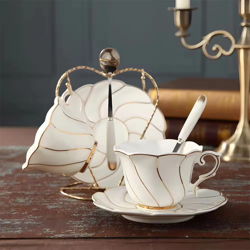 Wholesale Custom Nordic White Luxury Retro Flower Pattern Fine Bone China Light Weight Gold Line Eco-Friendly Ceramic Coffee Mug
