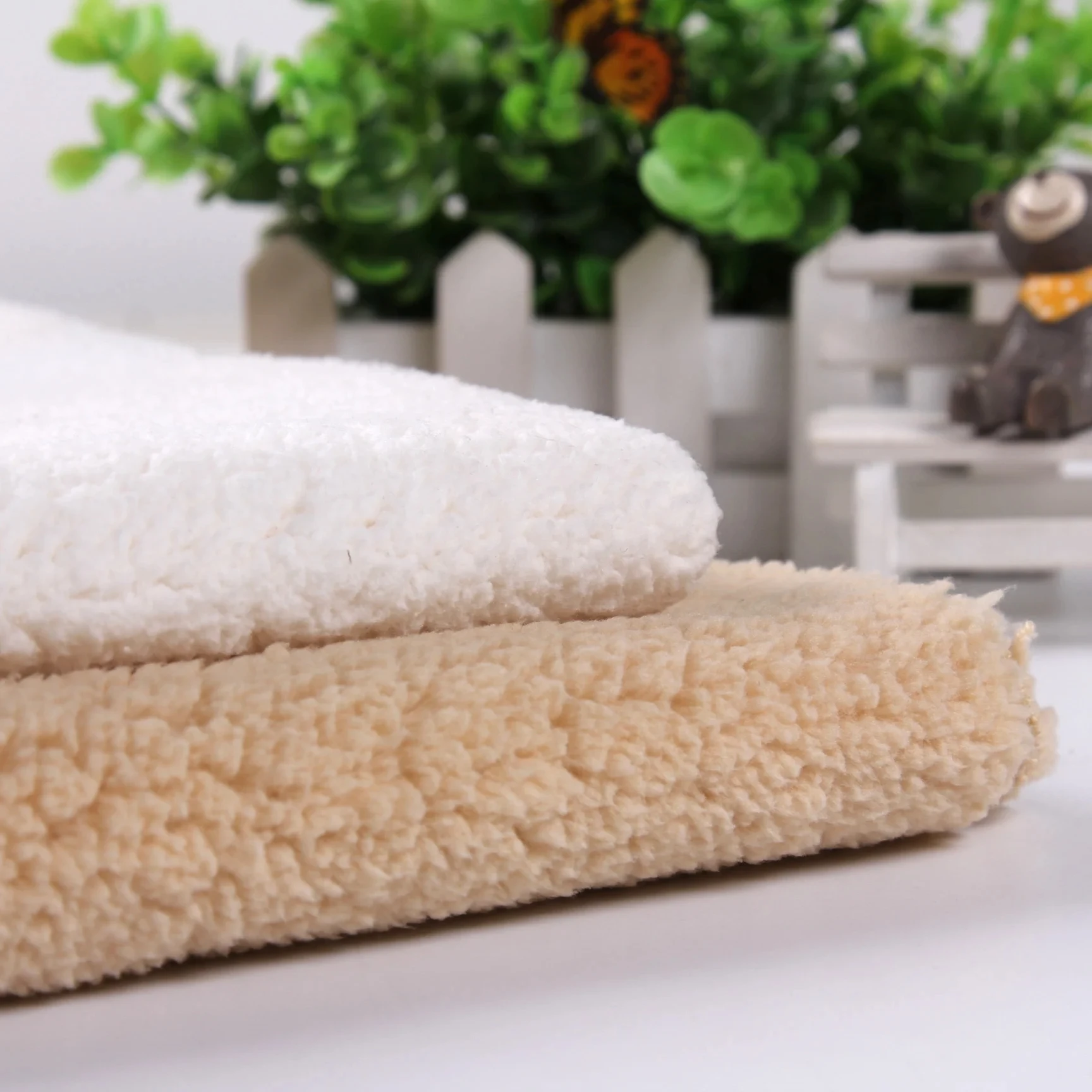 High Quality 160cm Solid Soft 100% Recycled Polyester Knit Floral Cotton Velvet Fabrics for Clothing