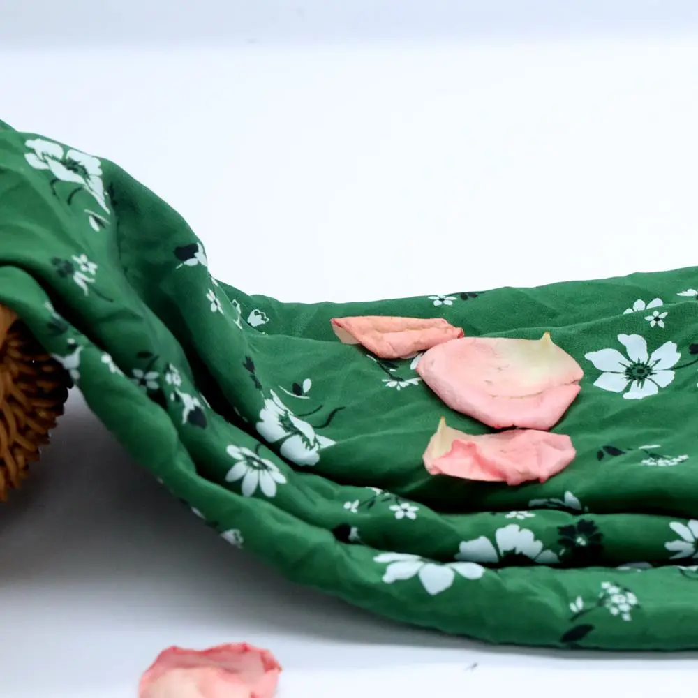 100% crepe silk dress fabtory fabric by the yard print for women dress headscarf silk fabric curtain use