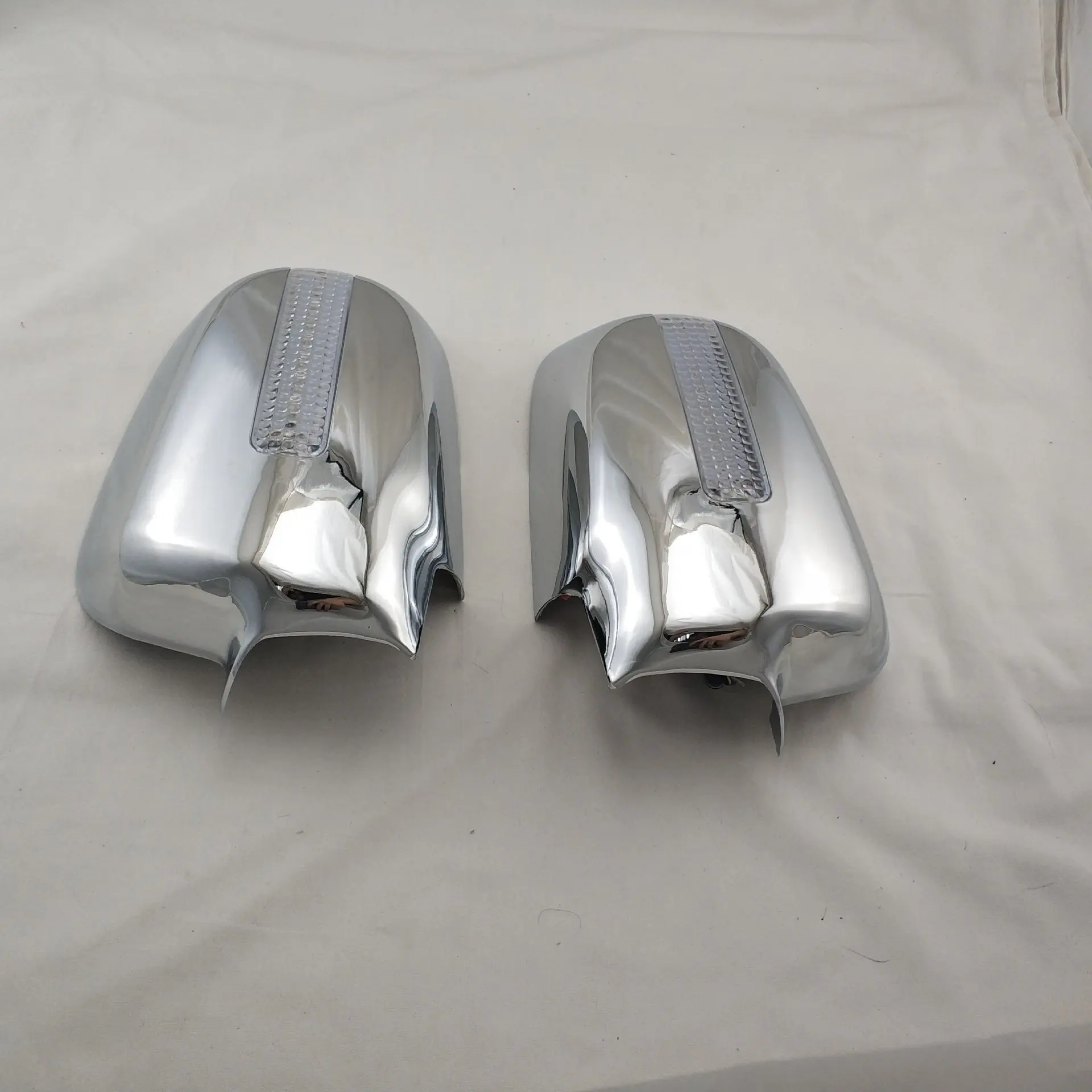 Hot Sale Car Accessories Exterior Decoration ABS Chrome Mirror Cover LED For Honda CRV 2001-2006