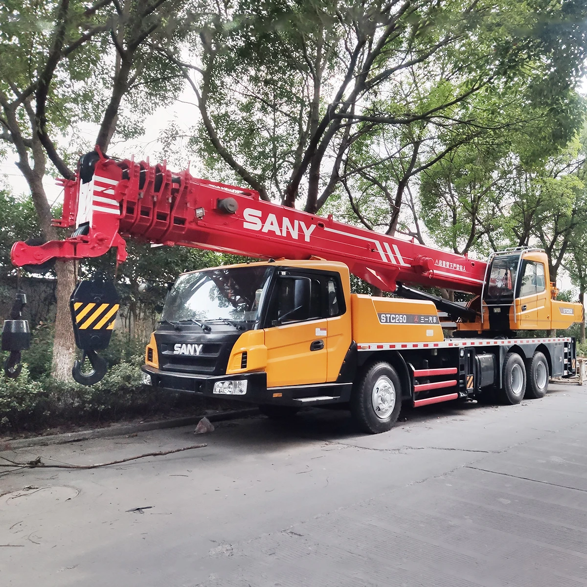 10/25/40/70/100 Ton Boutique Cargo Truck Crane Hydraulic Lorry Zoomlion Truck Mounted Crane