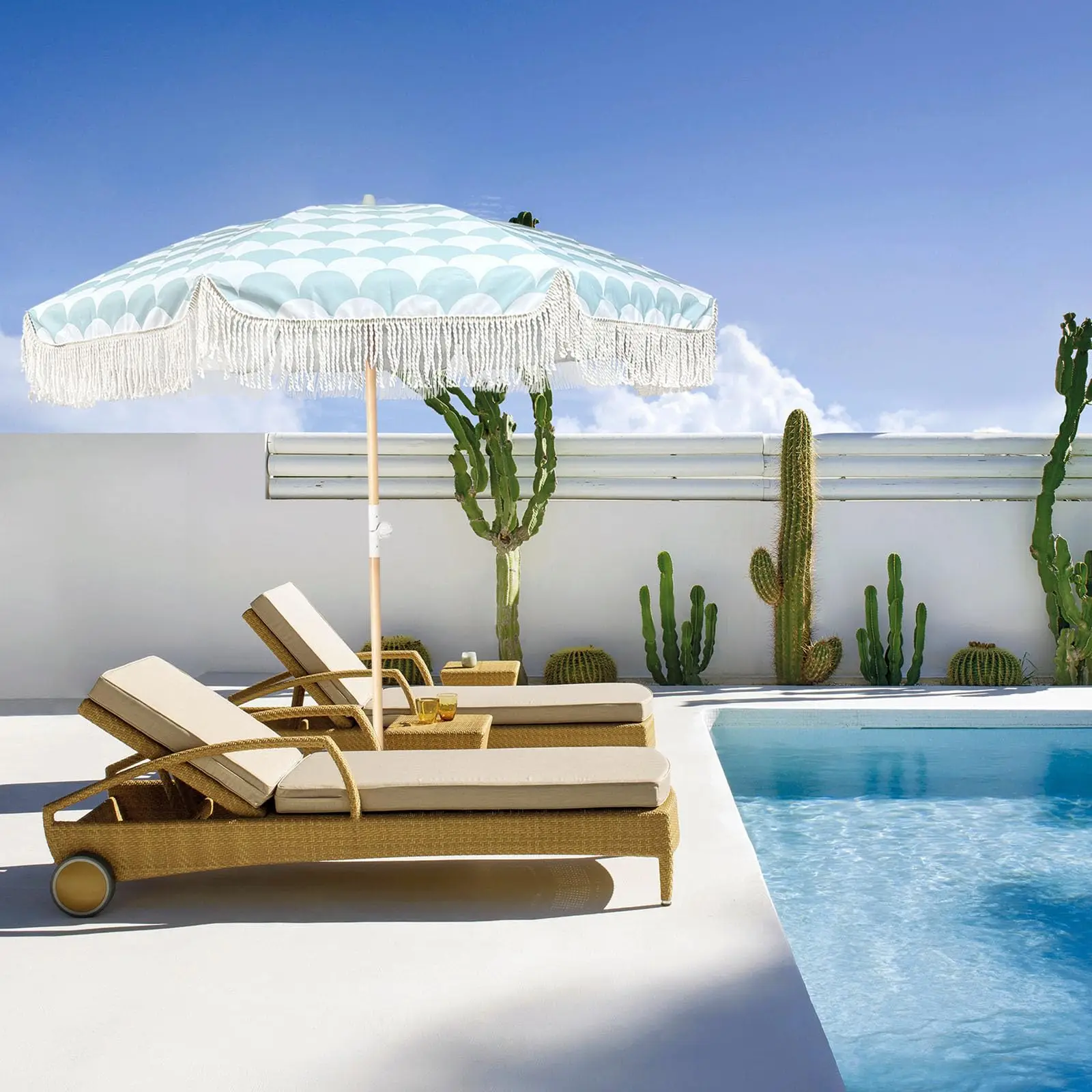 Stripe Premium Outdoor Vintage Wooden Fringe Sun Beach Umbrella Outdoor Furniture Beach Umbrella with Tassels Garden Umbrella