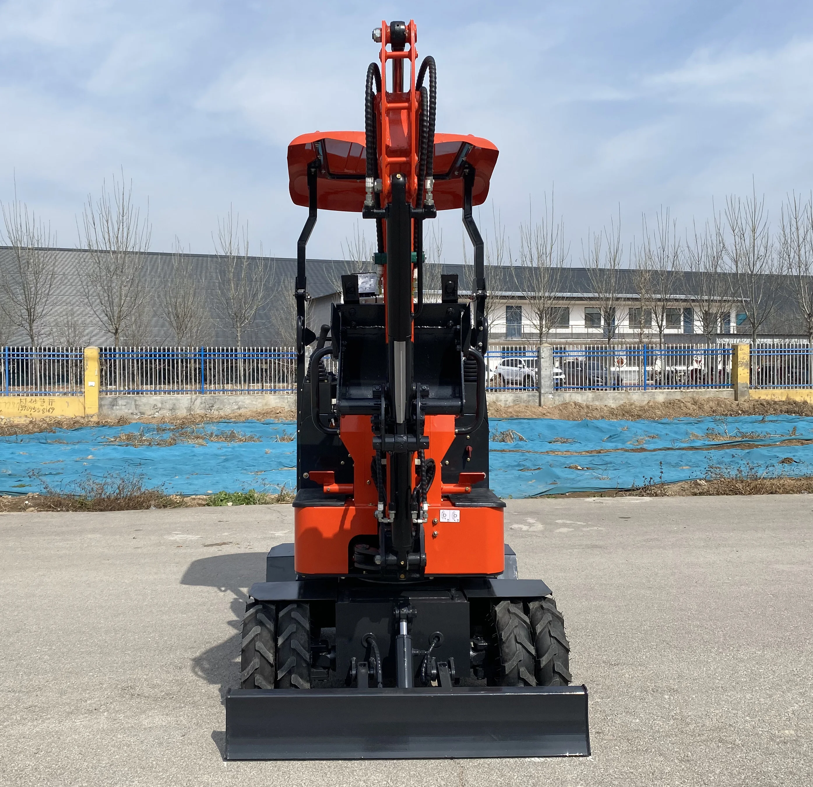 EPA engine  Chinese excavator factory price rubber tire 4 wheel drive hydraulic digger walking wheel excavator mini excavator