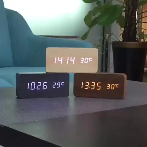 
Modern fashion green wooden home electronic alarm clock Creative LED voice alarm 