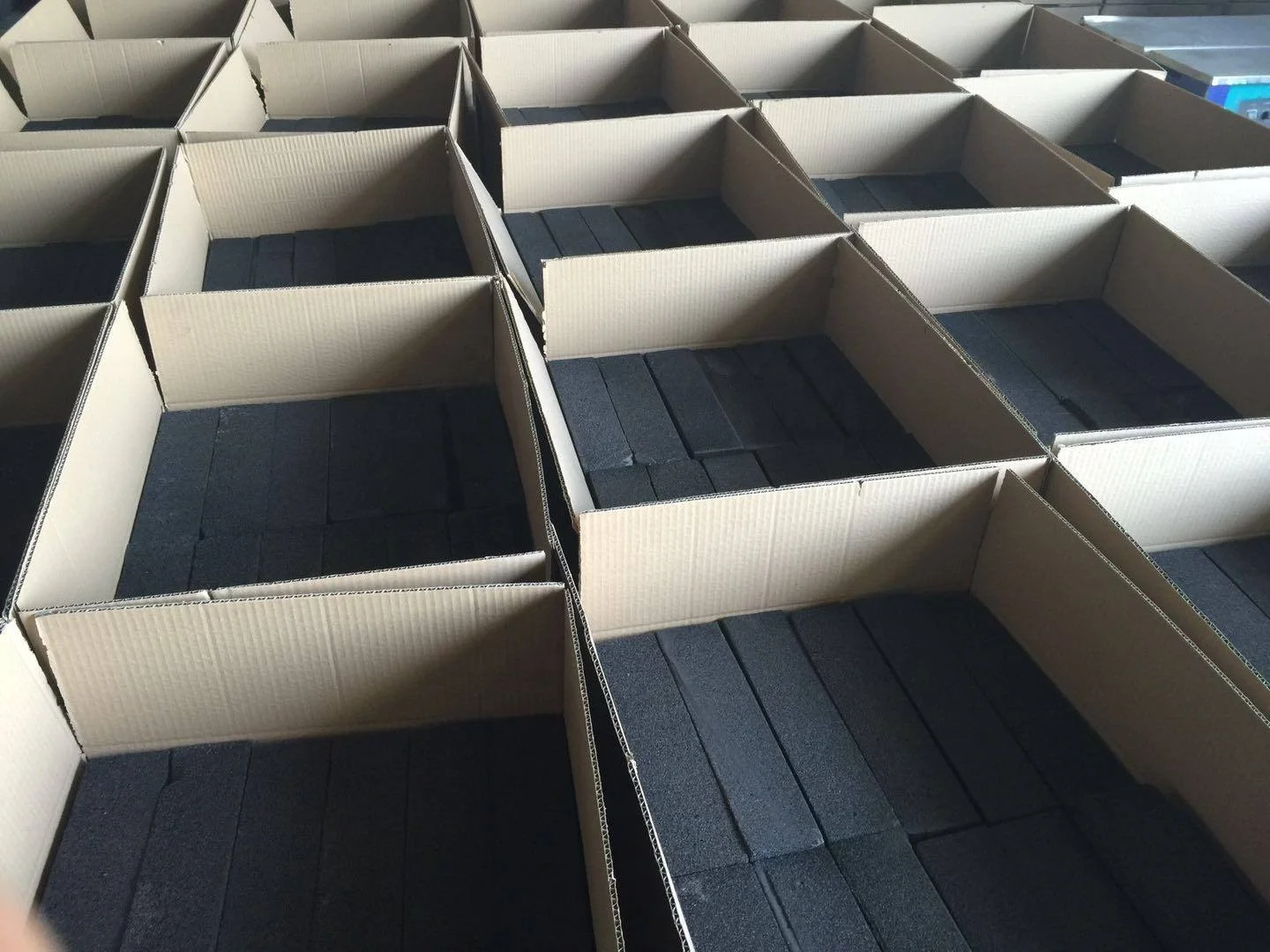 Cold Preservation Fireproof And Air Closed High Compressive Strength Foam Glass Board for Industrial Equipment