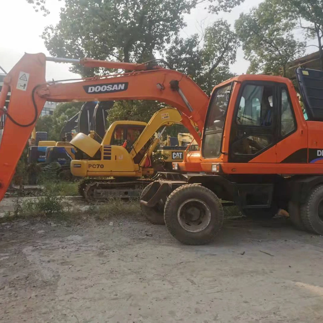 used Doosan DH140W-7 wheel excavator doosan dh140w-7 wheel digger/doosan 140W-7 150W on sale