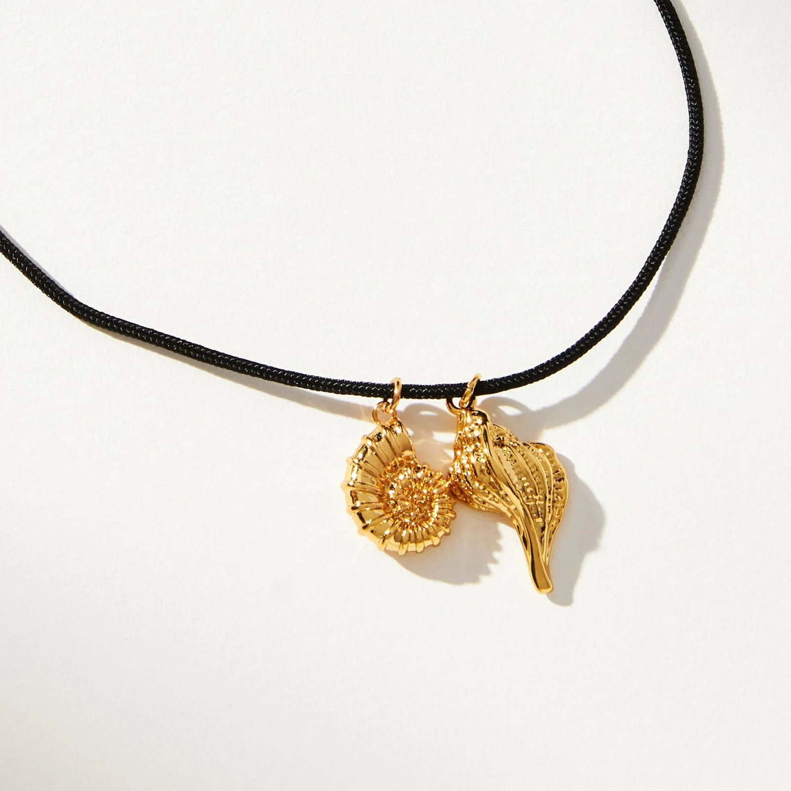 14k Lady Gold Plated women Tarnish Free 18k black leather sea shell tropical fish conch stainless steel pendant charm necklace