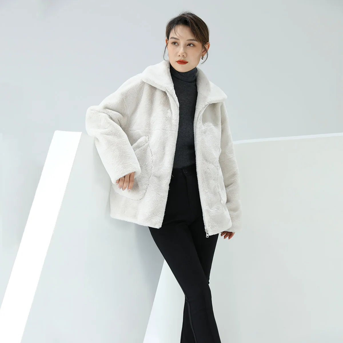 2022 fashion winter casual thick white turn-down collar fleece faux rex rabbit fur short coats jackets for woman ladies