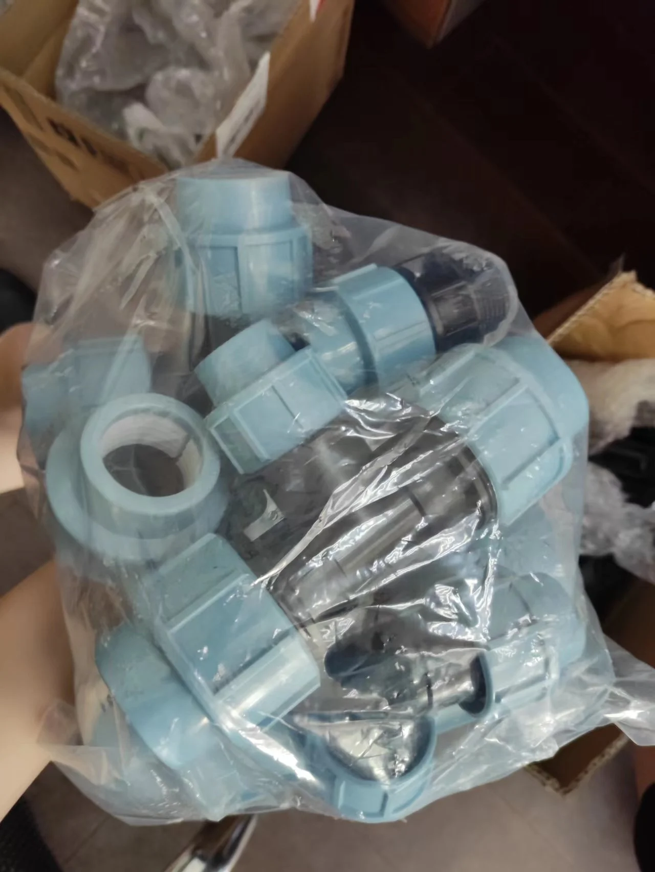 Pp pe компрессионный тройник локоть hdpe фитинги для орошения водоснабжения