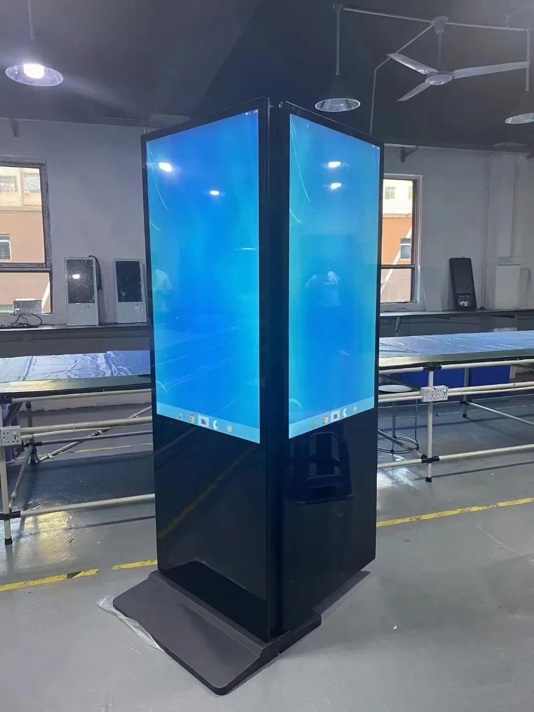 65' Advertising LCD Media Touch Screen Dual Display Floor Standing Digital Signage 4K HD Double Sided Indoor LCD Kiosk