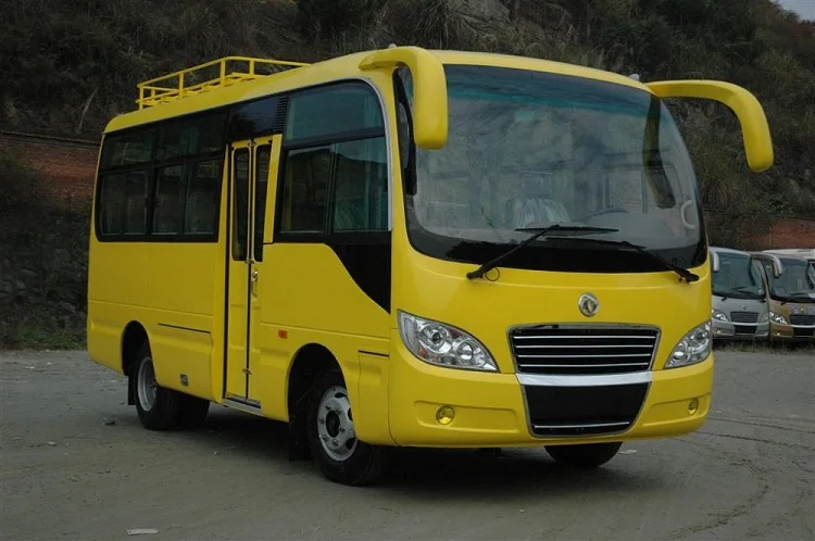 Dongfeng factory firect 6 meter 3300mm wheelbase luggage rack 19 seater front engine diesel Euro 4 mini bus with A/C