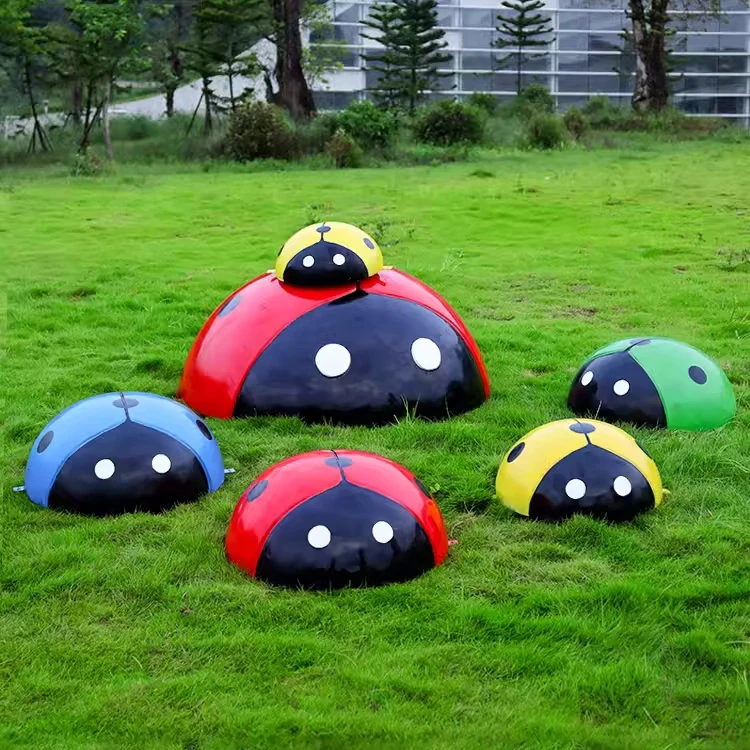 F011 Simulation seven star ladybug fiberglass sculpture outdoor animal kindergarten decorations large ornaments
